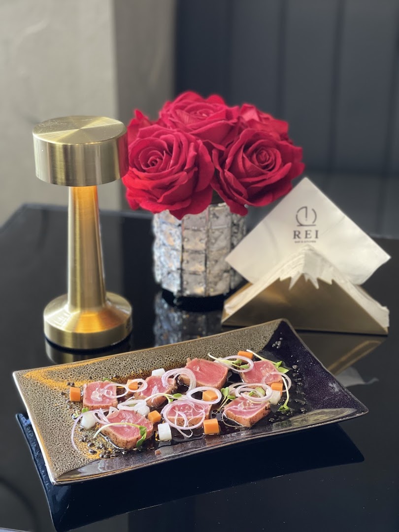 Rei Bar & Kitchen: appetizing food and elegant presentation