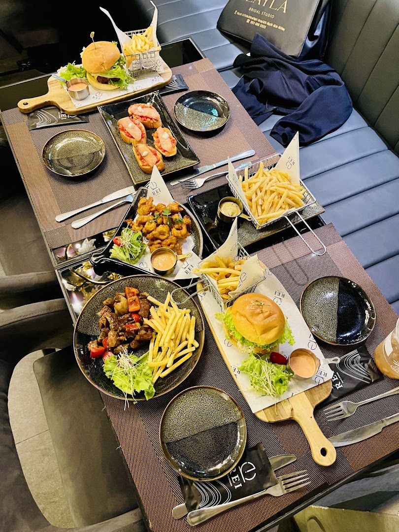 Rei Bar & Kitchen: appetizing food spread, high quality