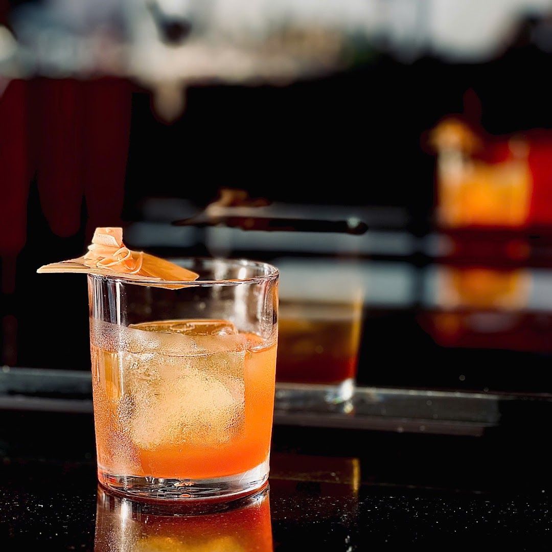 Up & Above Rooftop Bar: high quality cocktail photography