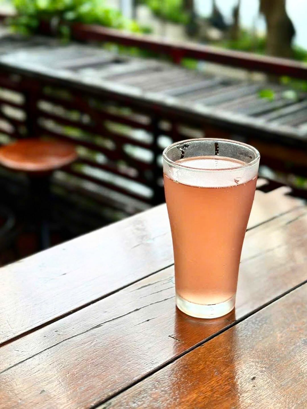 Standing Bar: appealing photo of a drink