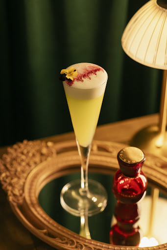 Villa des Fleurs: professional, high-quality cocktail photography