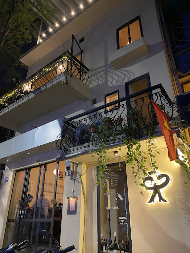 Vin Hơi Hà Nội: clear exterior shot of venue