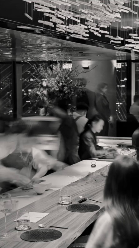 Akuna: atmospheric shot of restaurant interior