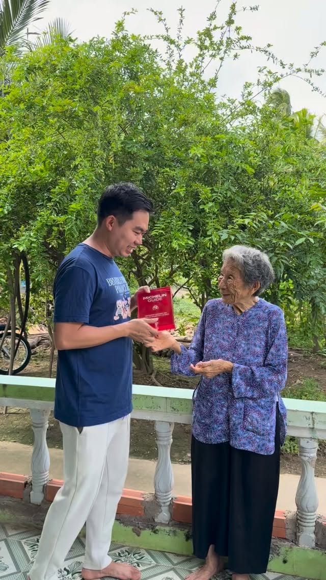 Bánh Canh Cua Bà Ba: authentic photo of venue owner