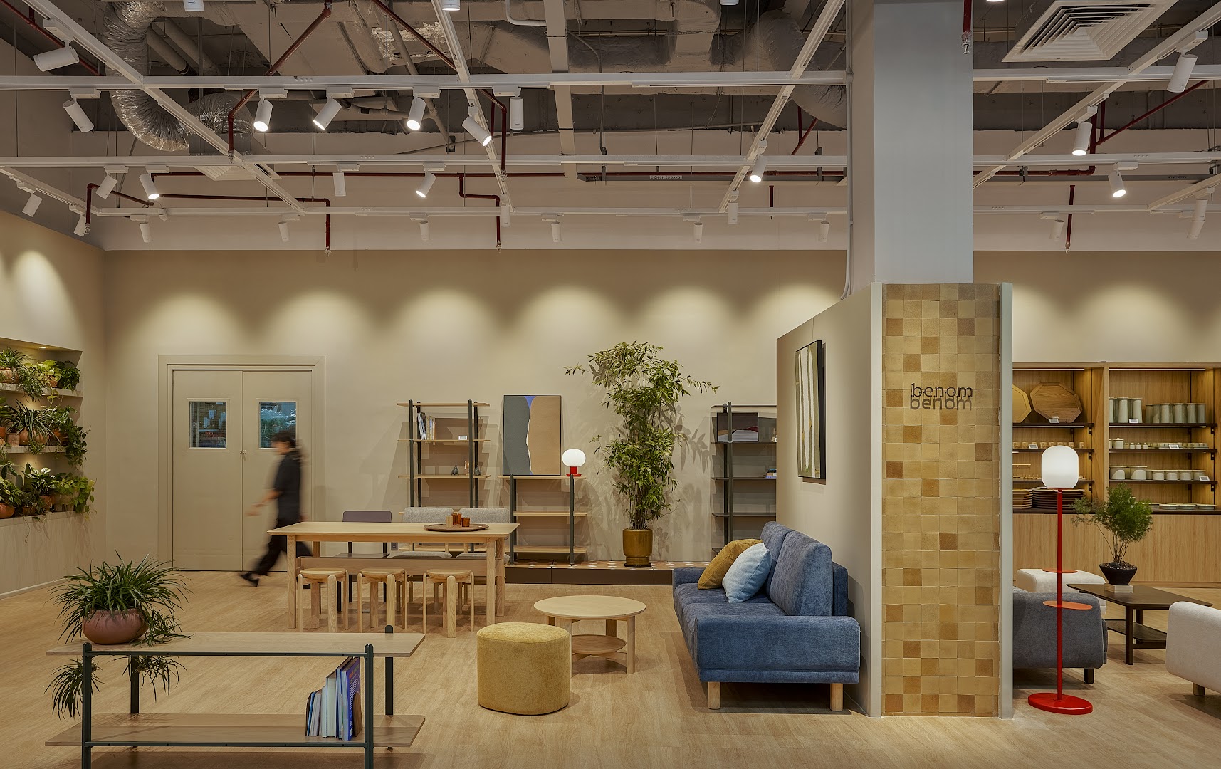 benom: professional interior shop photography