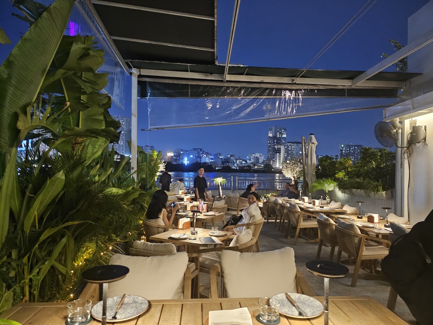 BOCĀO: inviting atmosphere and scenic view