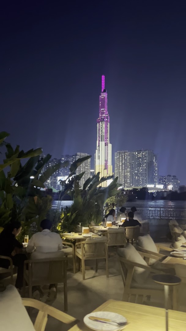 BOCĀO: beautiful atmosphere and city view