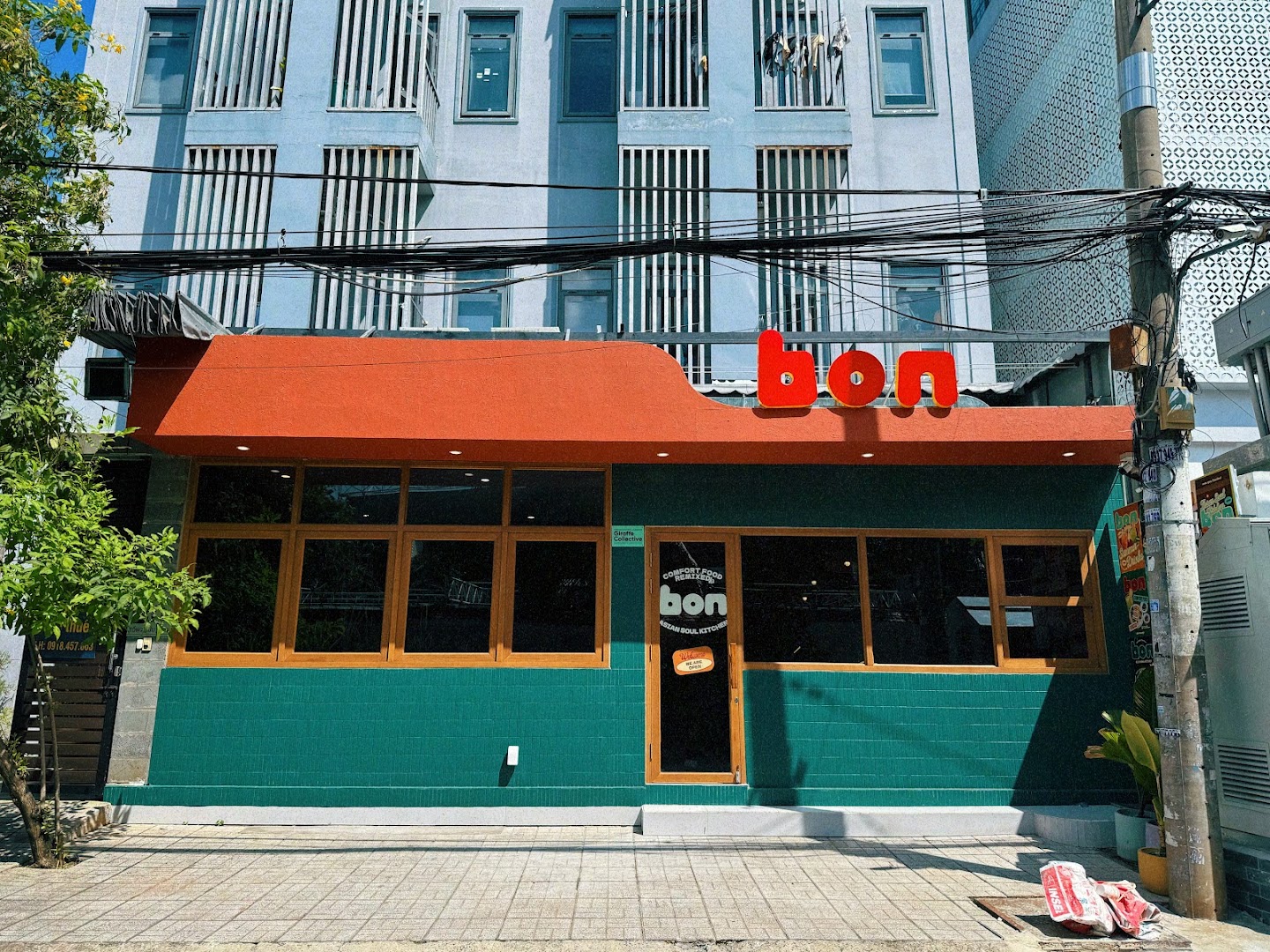 Bon Asian Soul Kitchen: clear exterior shot of restaurant