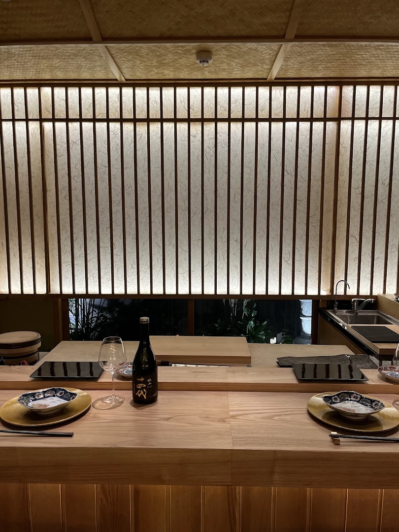 Itadaki Saigon: beautiful, professional restaurant interior shot