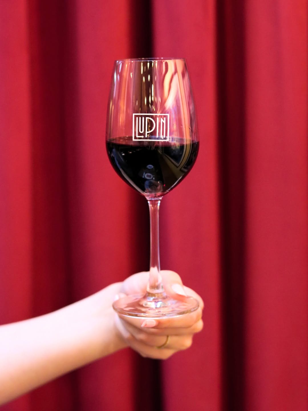Lupin Bistrot & Vins: professional photo of branded wine