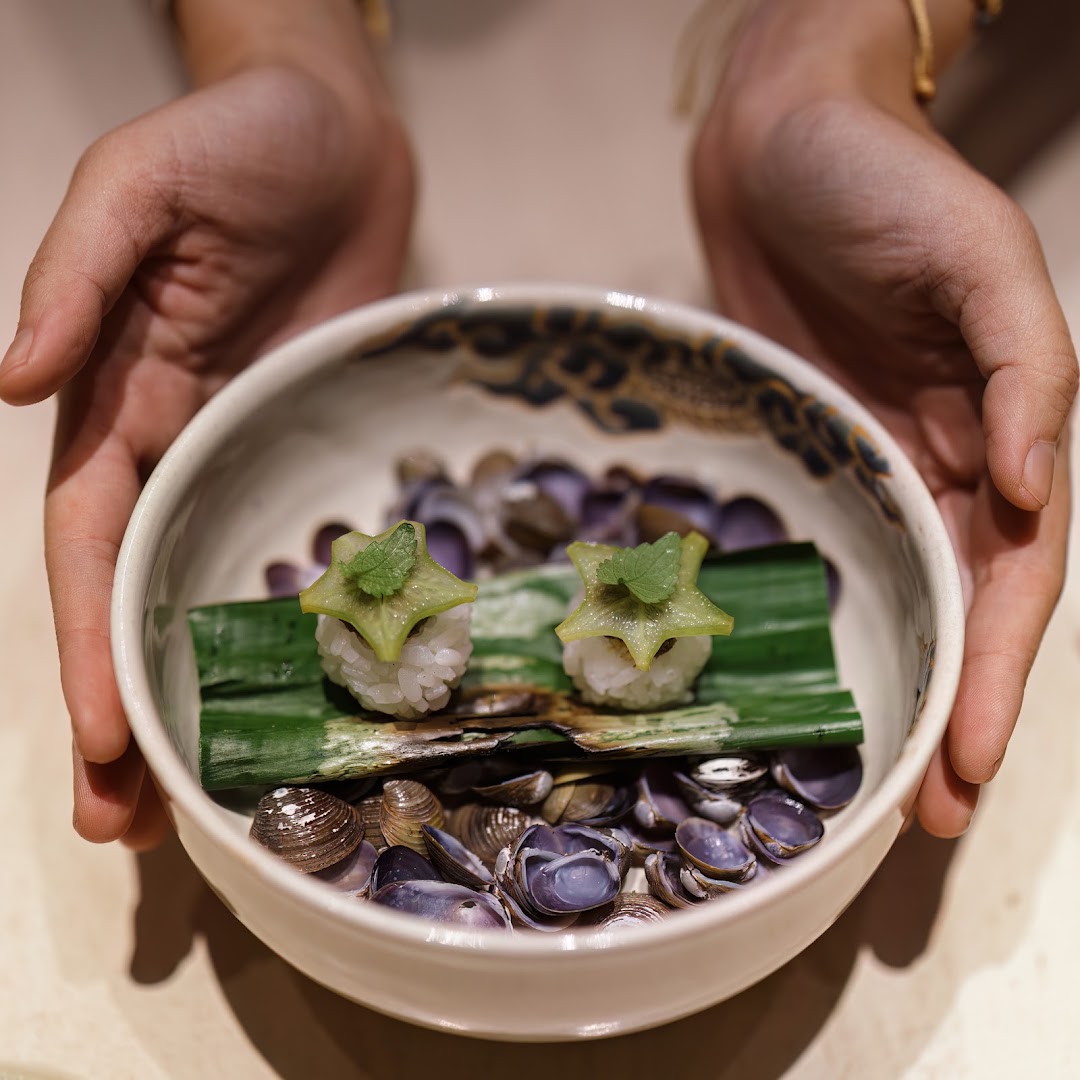 NÔM: high quality food presentation photo
