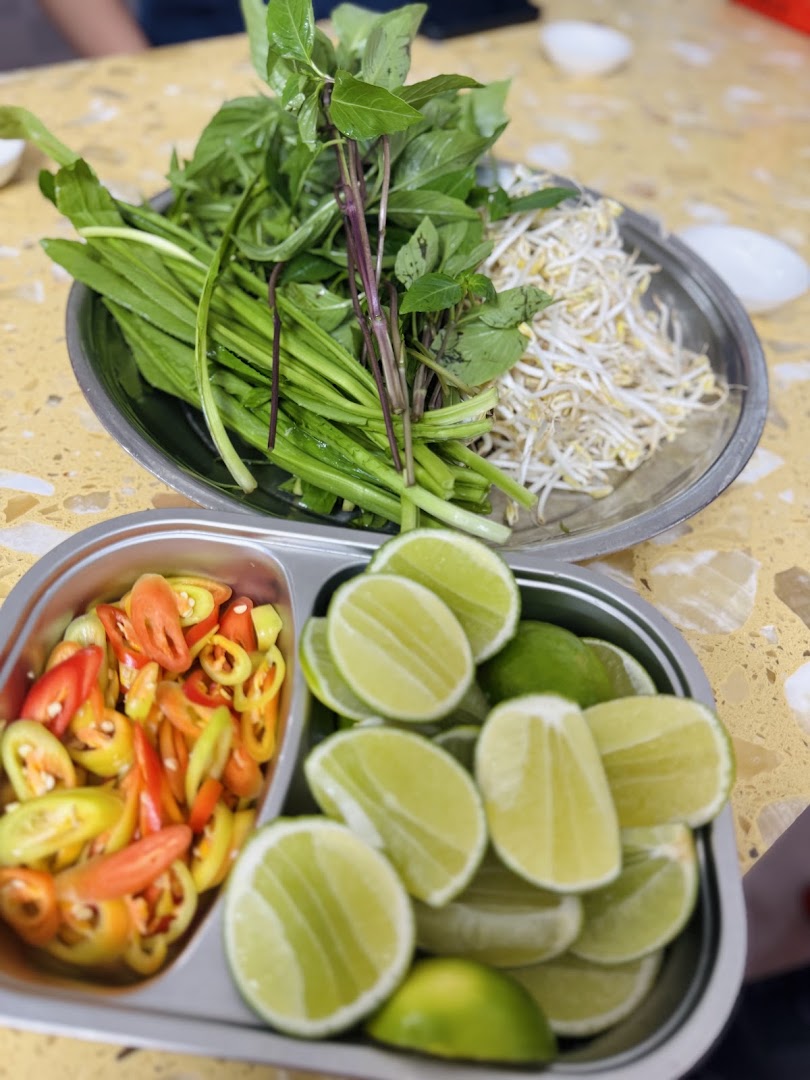 Phở Lệ: appetizing photo of fresh ingredients