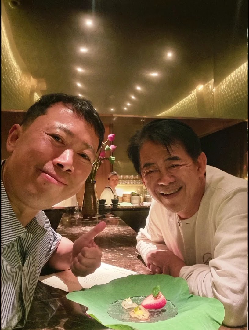 Pot au Phở 2.0: happy customers and interior