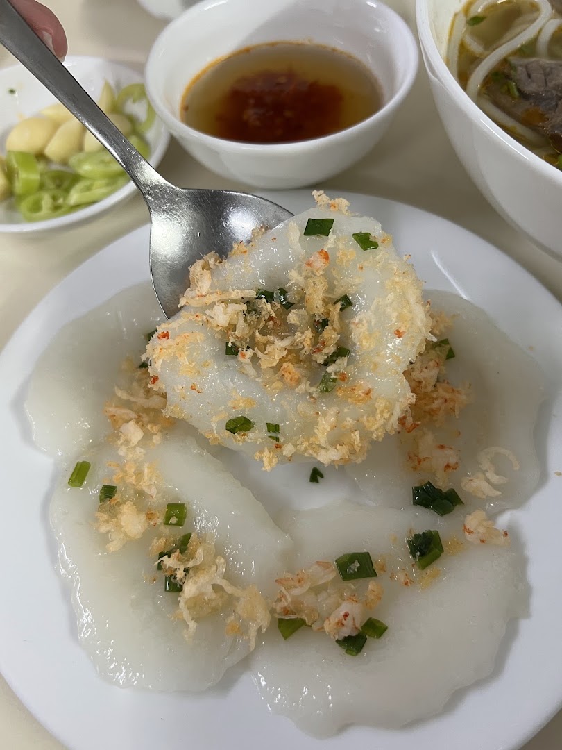 Quán Ăn Ngự Bình: appetizing close-up of restaurant food