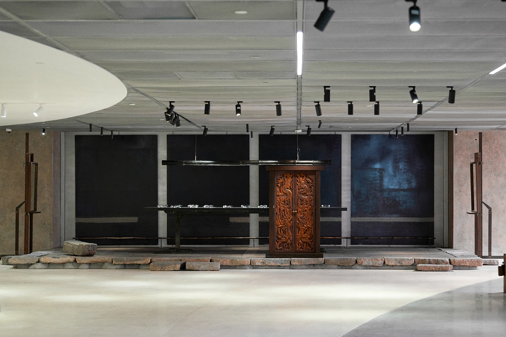 Rue Miche L'Édition: professional interior shop display photo