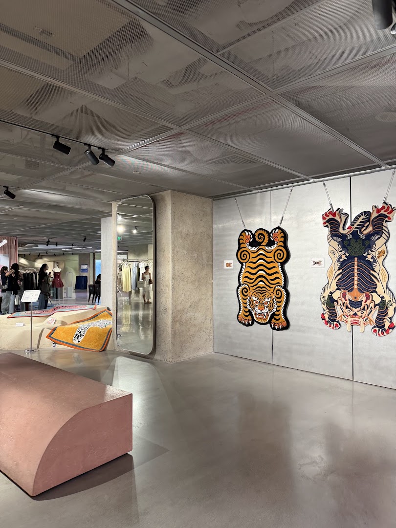 Rue Miche L'Édition: clear shop interior and products