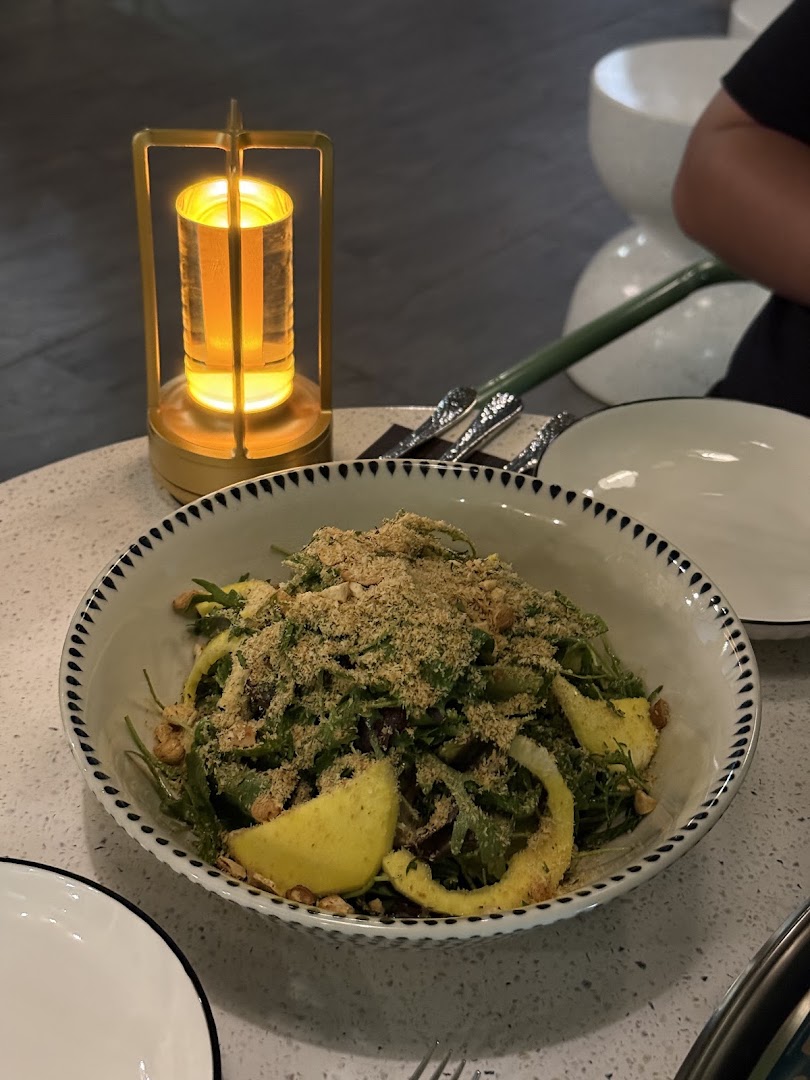 Tà Tà Kitchen: appetizing food photo with atmosphere