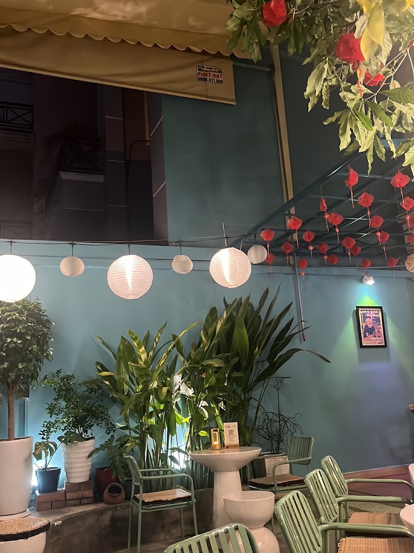 Tà Tà Kitchen: attractive and inviting restaurant atmosphere