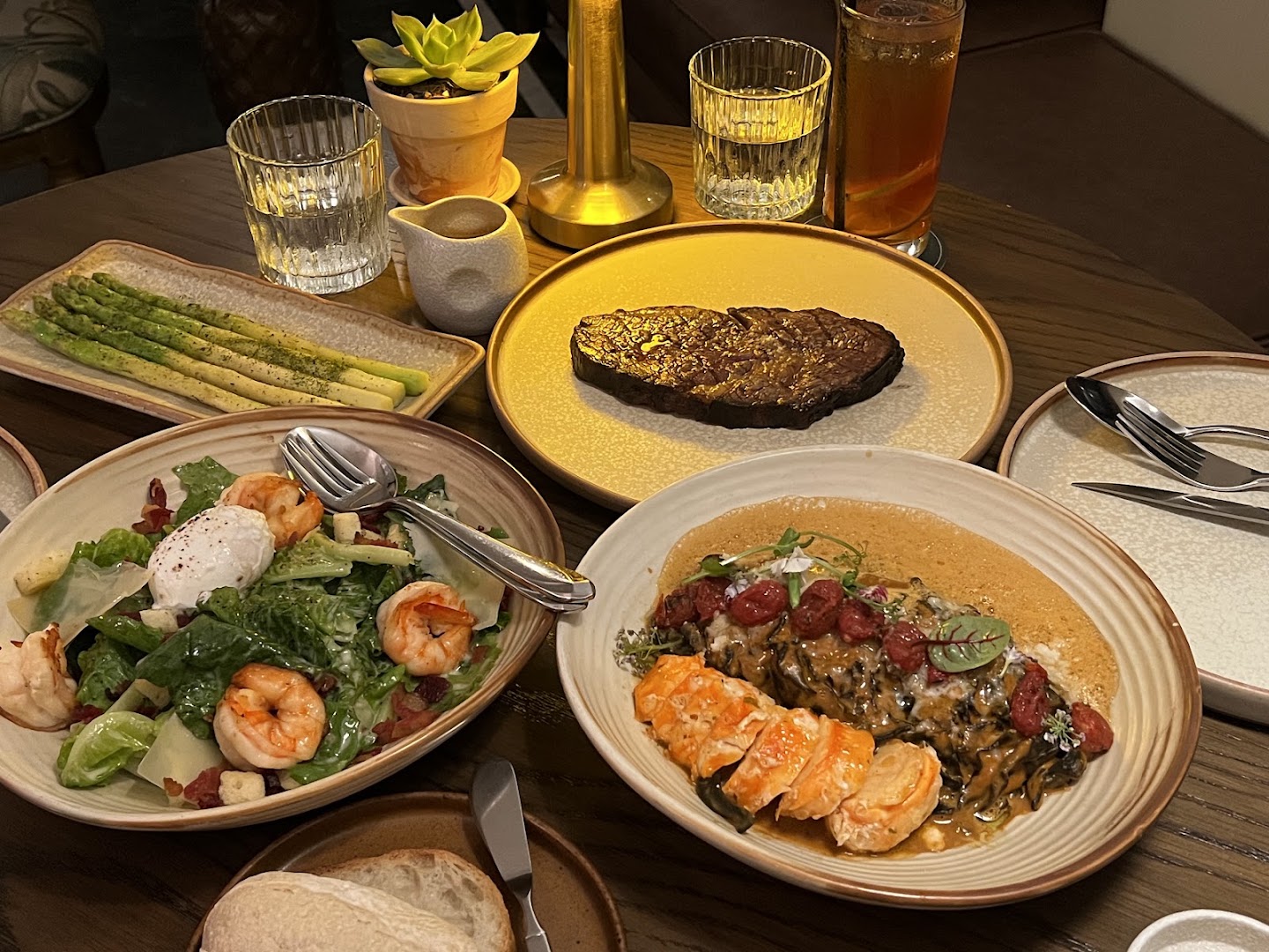 The Palm: appetizing, high-quality food photography