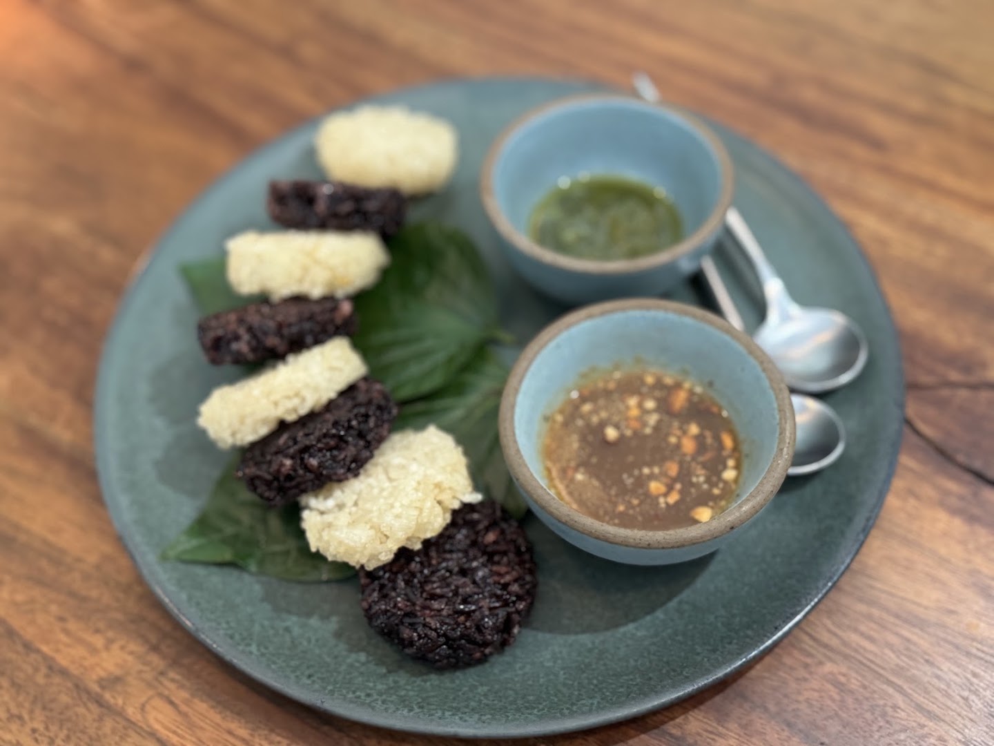 Hidden Thaiger: appetizing, high-quality food photography
