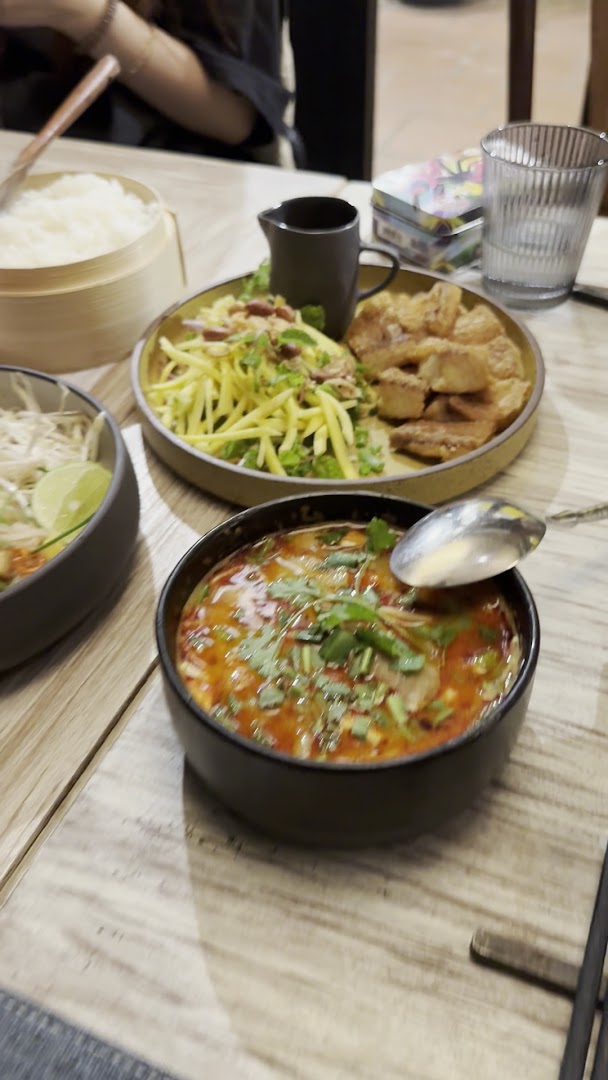 Hidden Thaiger: appetizing photo of restaurant food