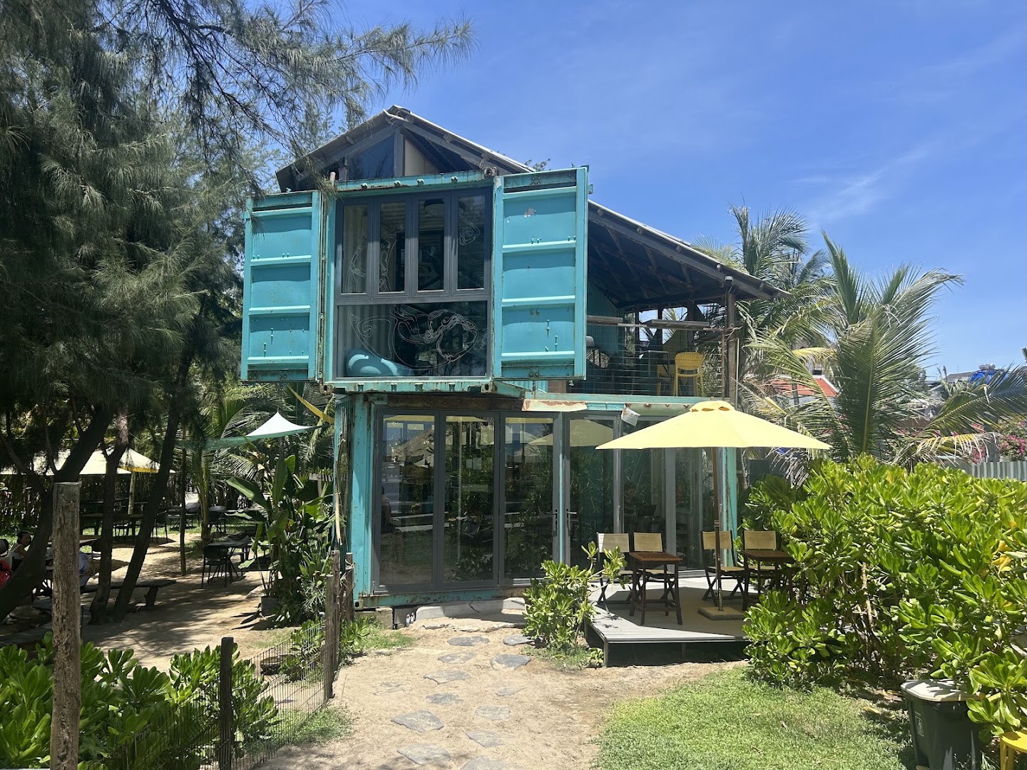 Hít Hà: clear photo of venue exterior