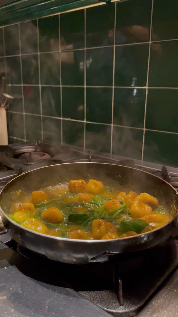 Lion's Room: appetizing photo of cooking food