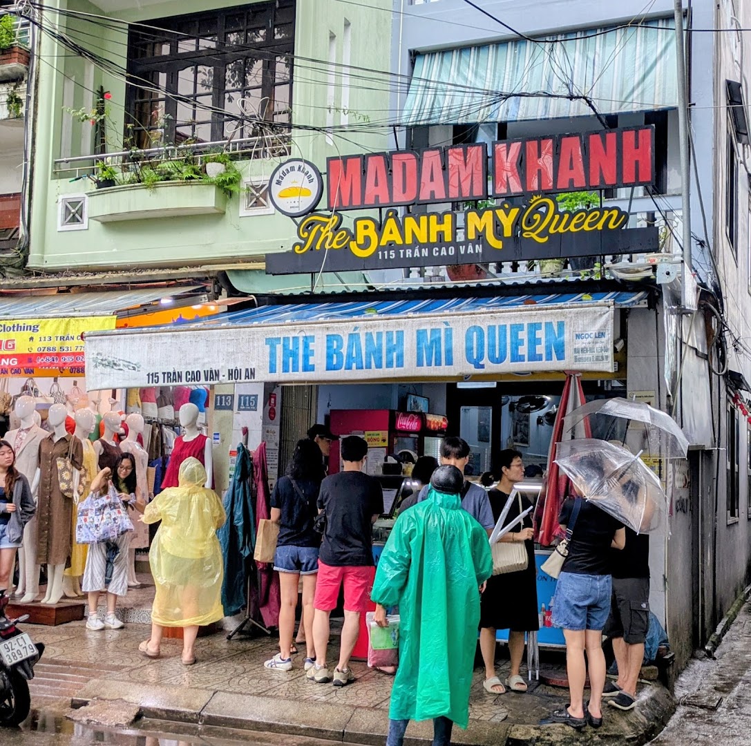 Madam Khánh - The Banh Mi Queen: clear storefront showing venue atmosphere