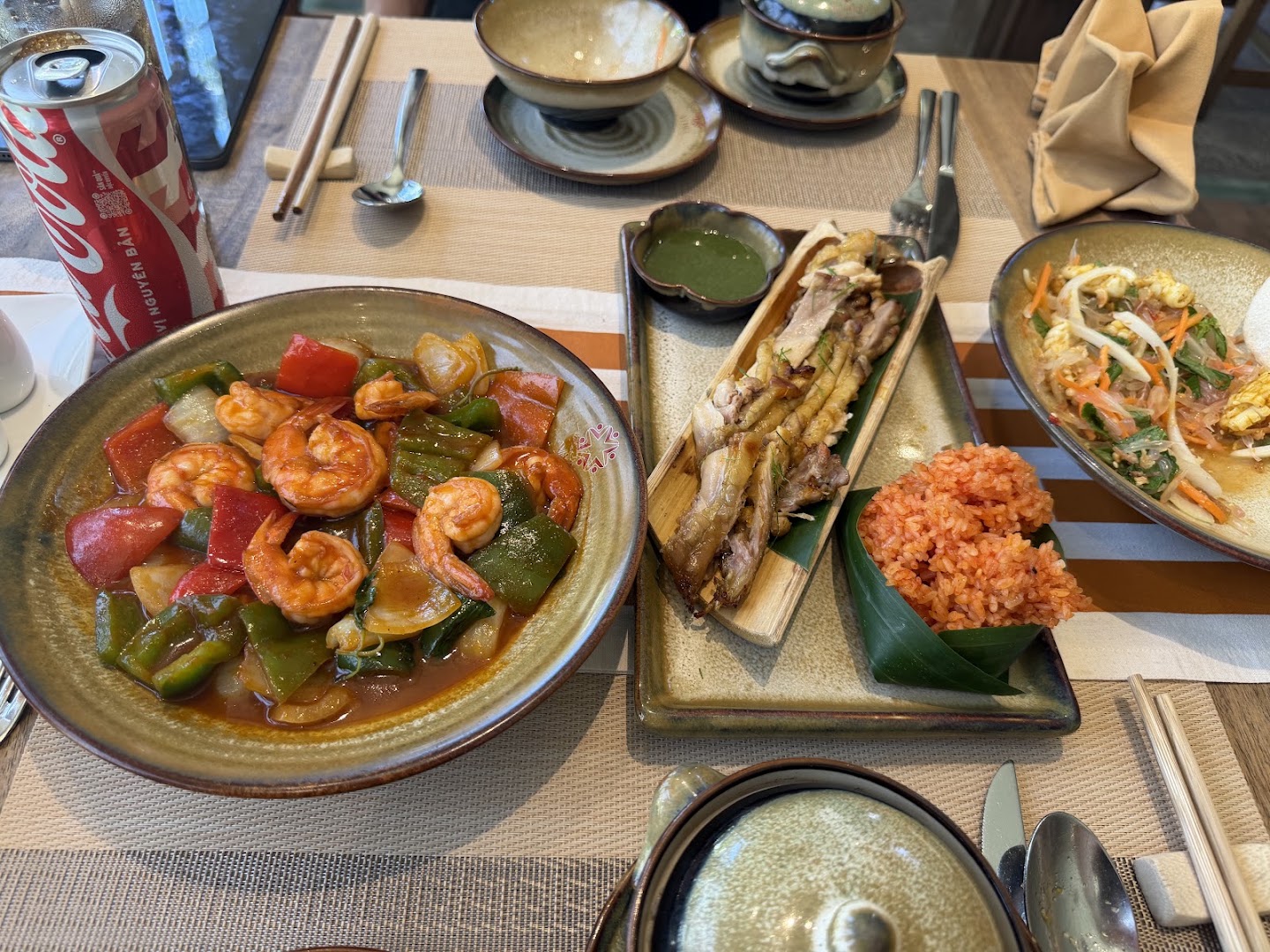 Vị Huế: appetizing food presentation and quality