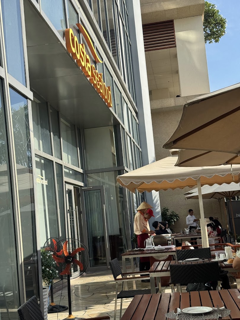 Costa Seafood: clear shot of restaurant exterior