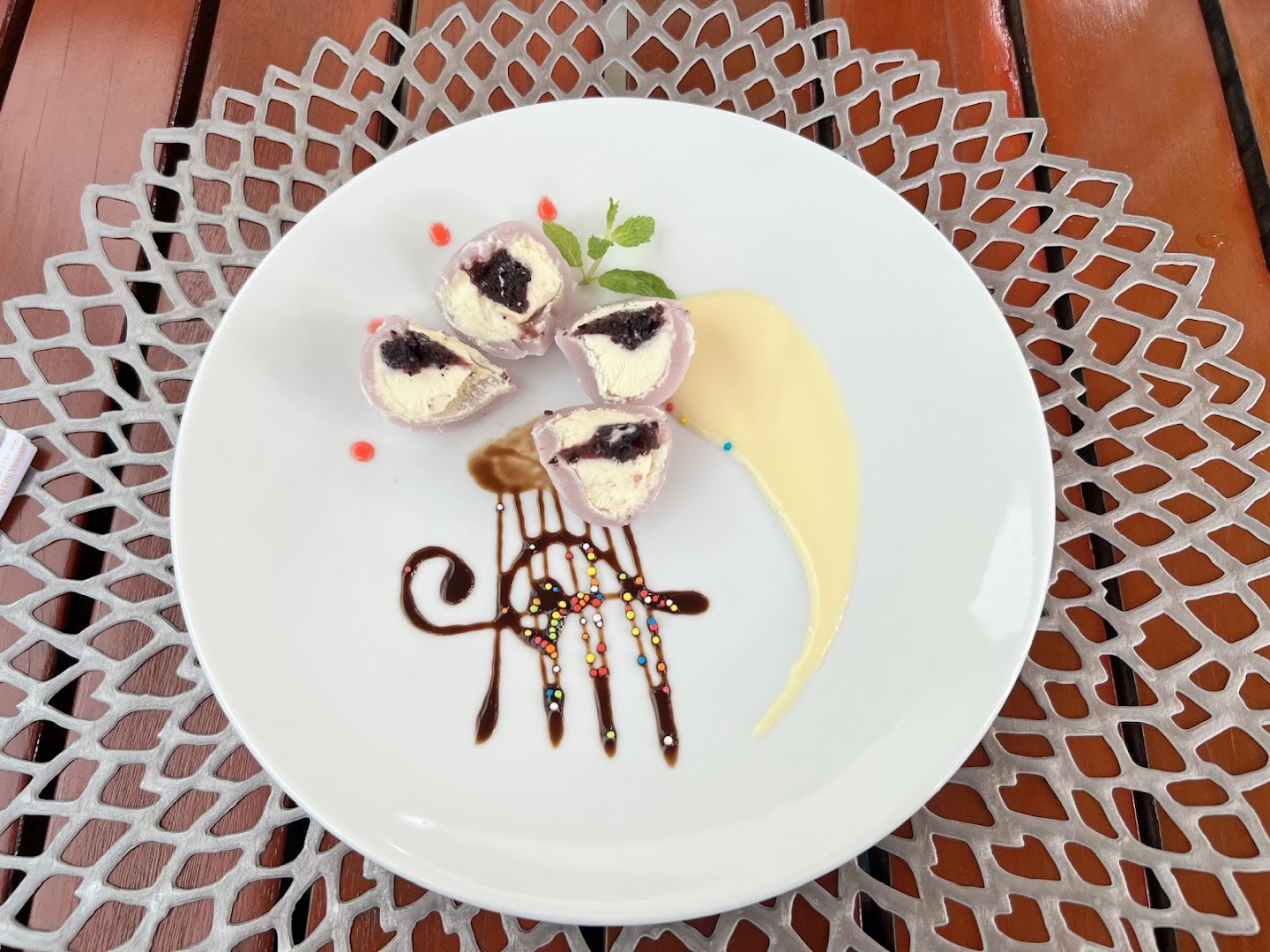 Costa Seafood: appetizing and professional food presentation