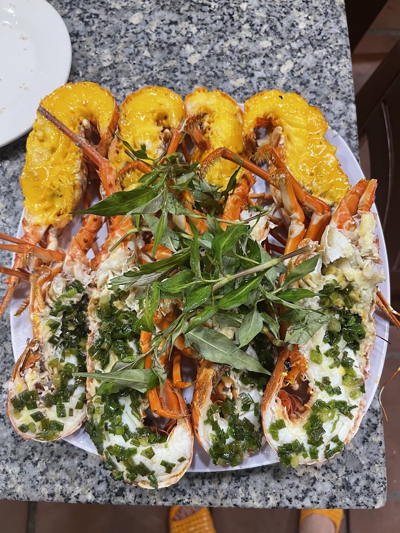 Hải Sản Làng Bè: appetizing, high-quality food photography