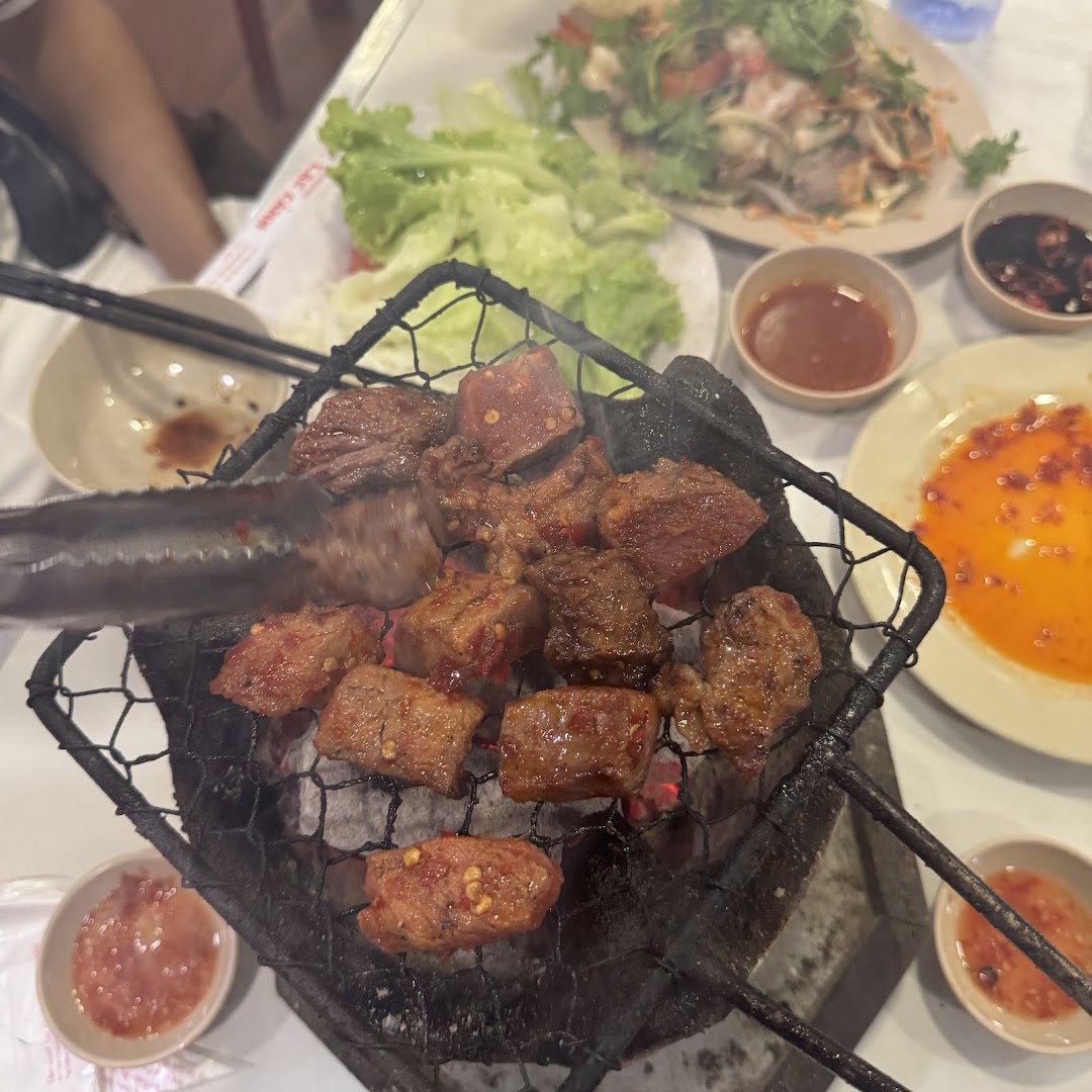 Lạc Cảnh: appetizing photo of grilled meat