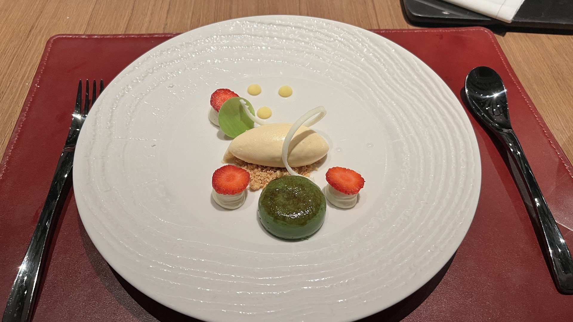 Oku: high quality food presentation