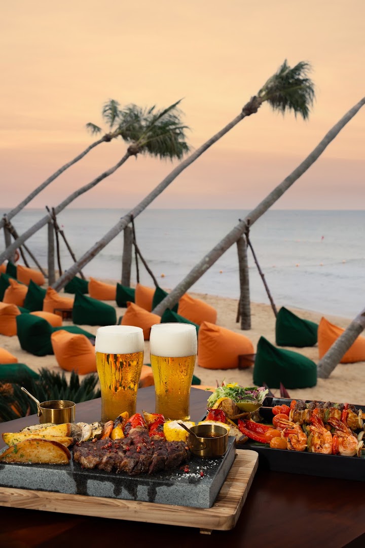 Sonasea Beach Bar: appealing food and beach atmosphere