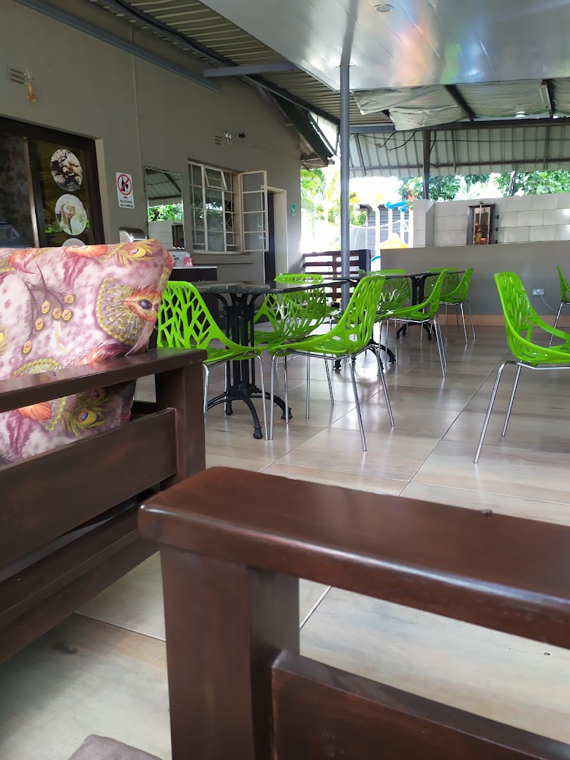 Honeydew: clear view of venue atmosphere