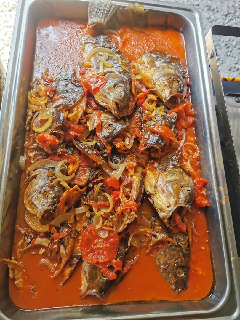 Izani Traditional Restaurant: appetizing photo of prepared food