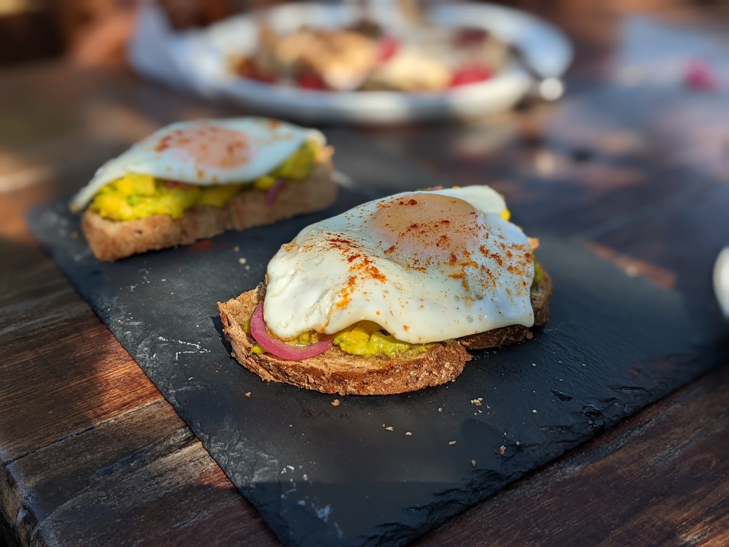 Roast Cafe: appetizing, high-quality food photography