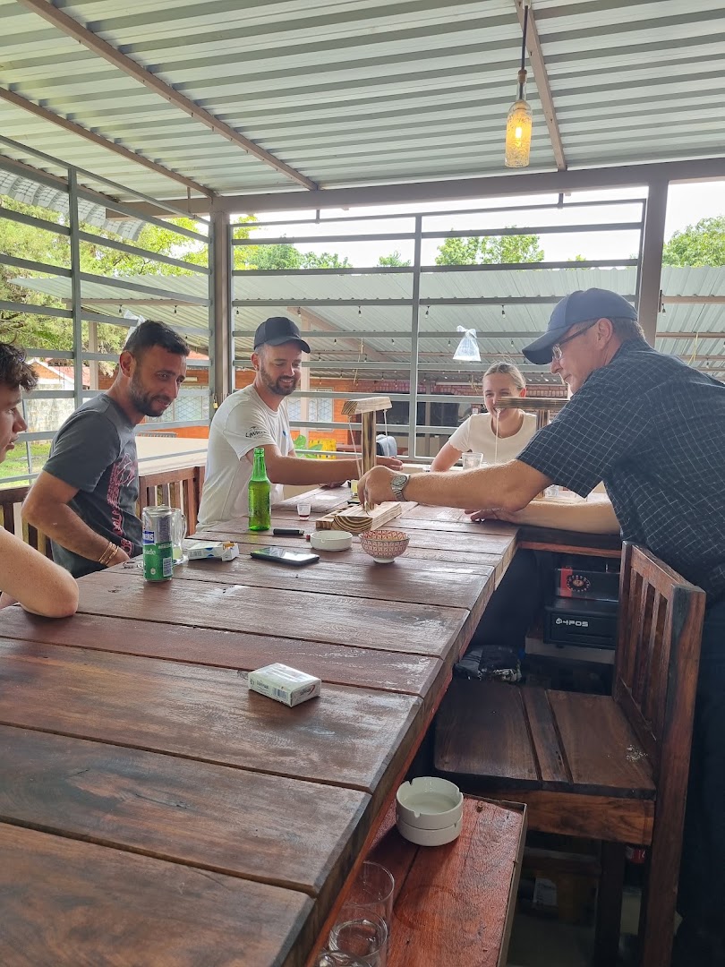 Zorgi's Pub & Grill: patrons enjoying the venue