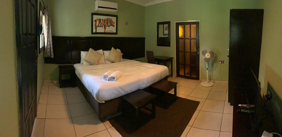 Cafe Zambezi: clear photo of hotel room