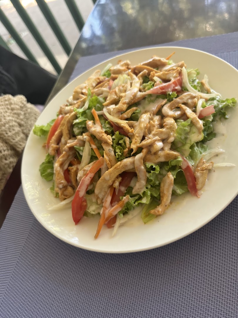Flavours Pub & Grill: appetizing photo of restaurant food