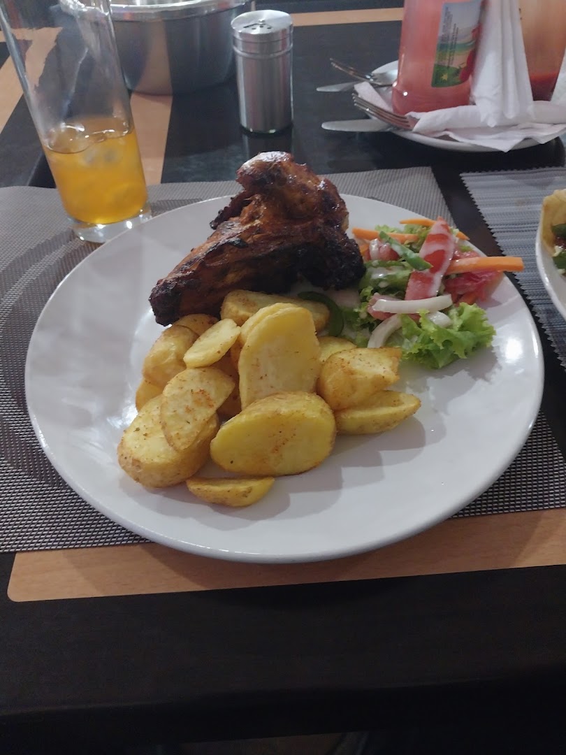 Flavours Pub & Grill: appetizing food presentation