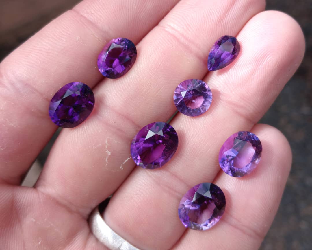 Zamrock Crafts and Gems: clear display of shop products