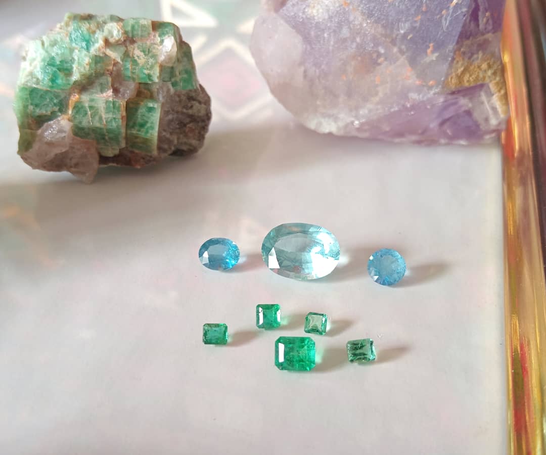 Zamrock Crafts and Gems: high quality product display photo