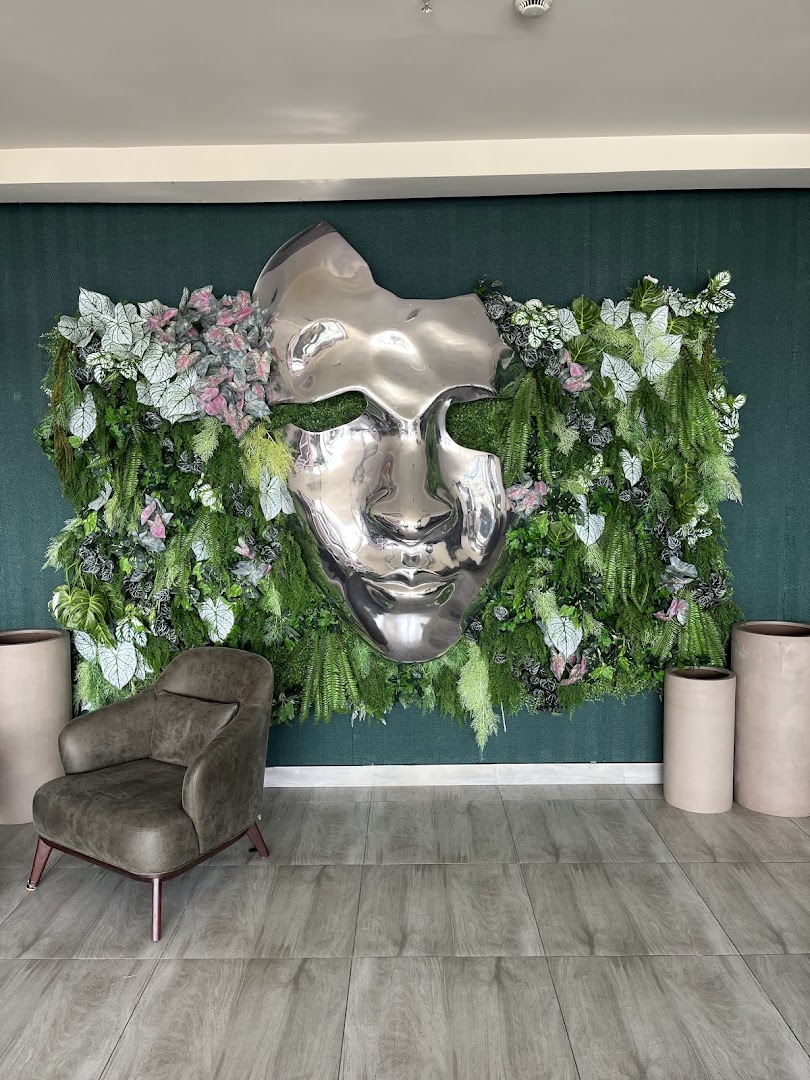 Four Six Four: attractive and professional interior decor