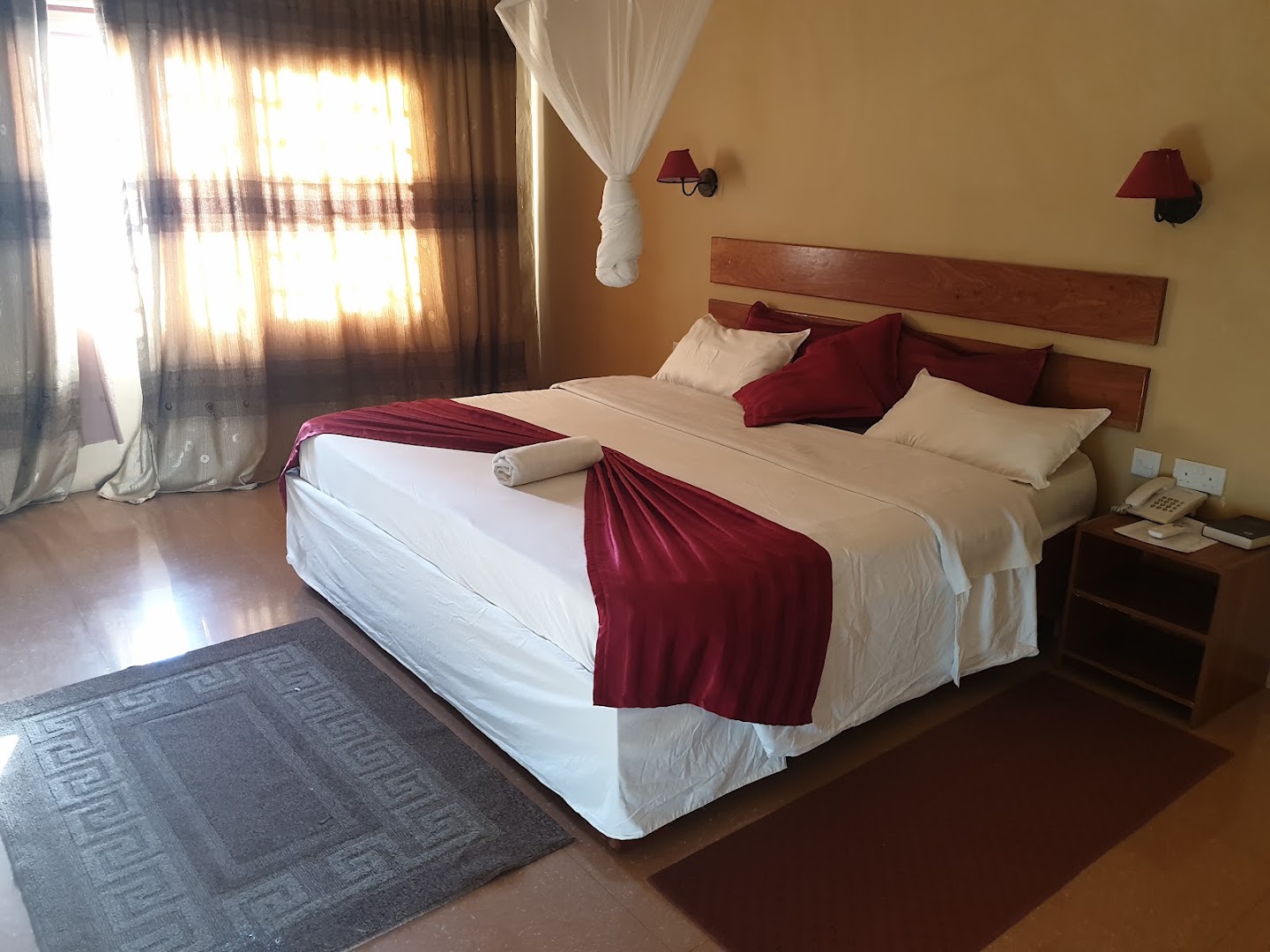 Country Lodge Mongu: clear photo of hotel room