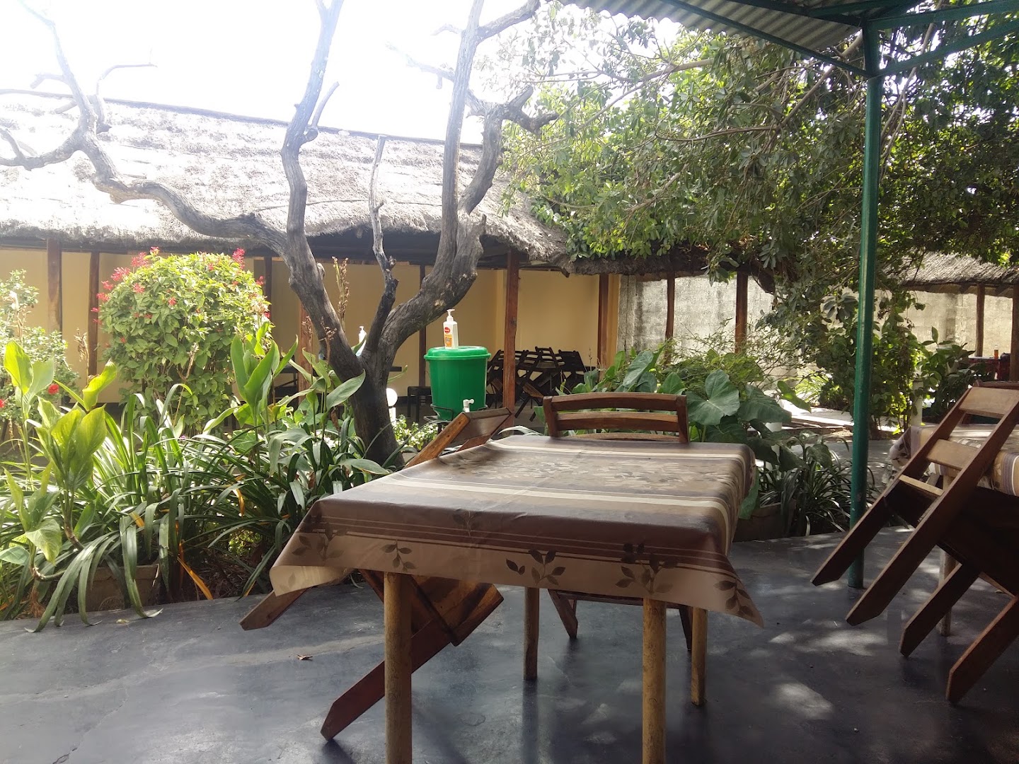 OK Restaurant, Take-Away & Shisha Lounge: pleasant outdoor seating area