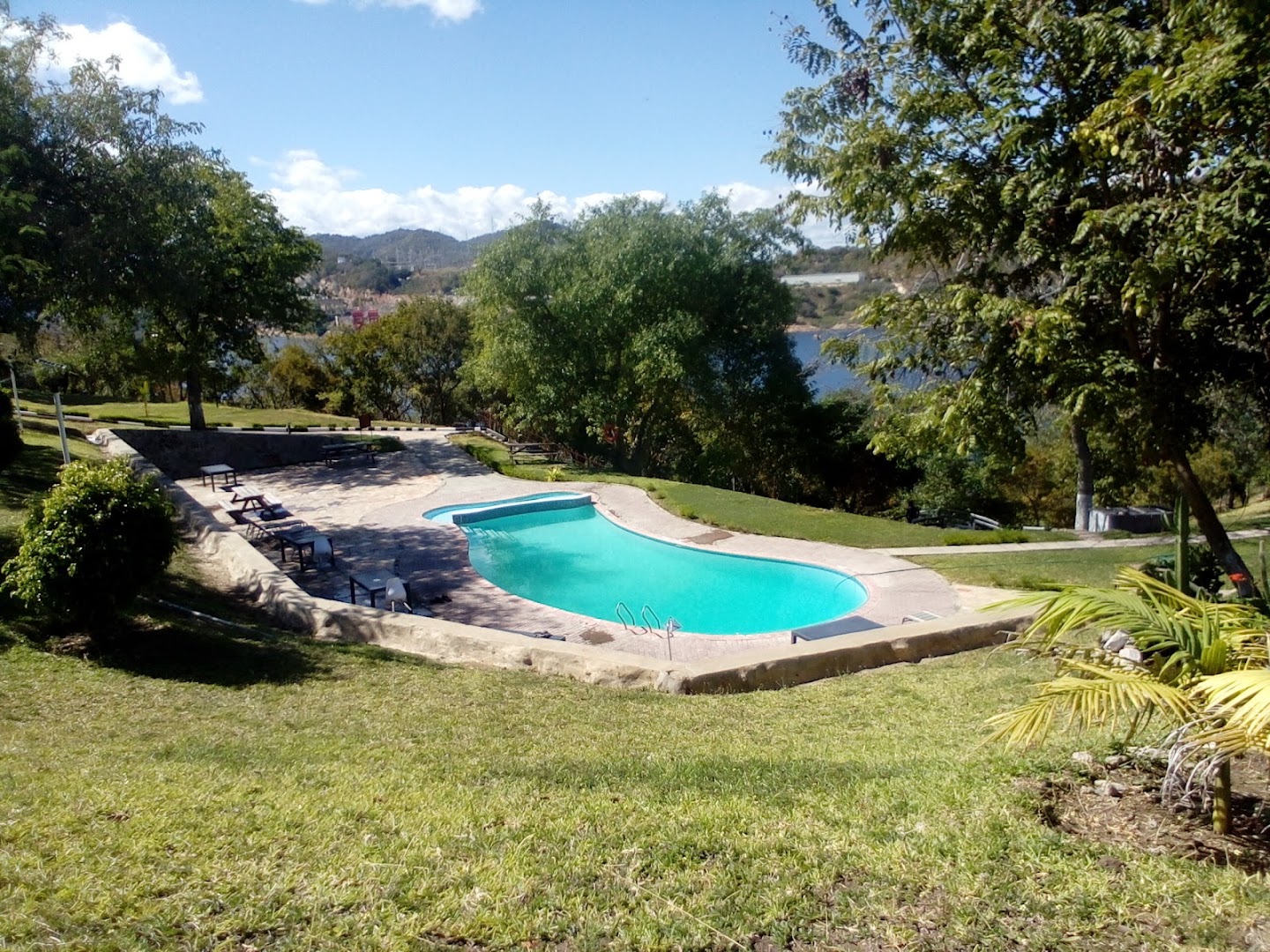 Kariba Sunset Villas: attractive venue view and pool