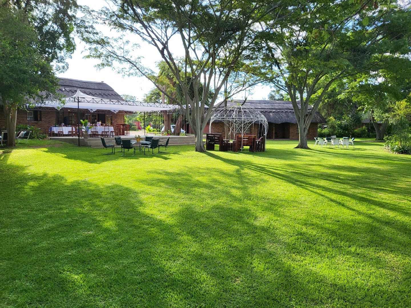 Southern Cross Estate Restaurant: attractive outdoor dining area