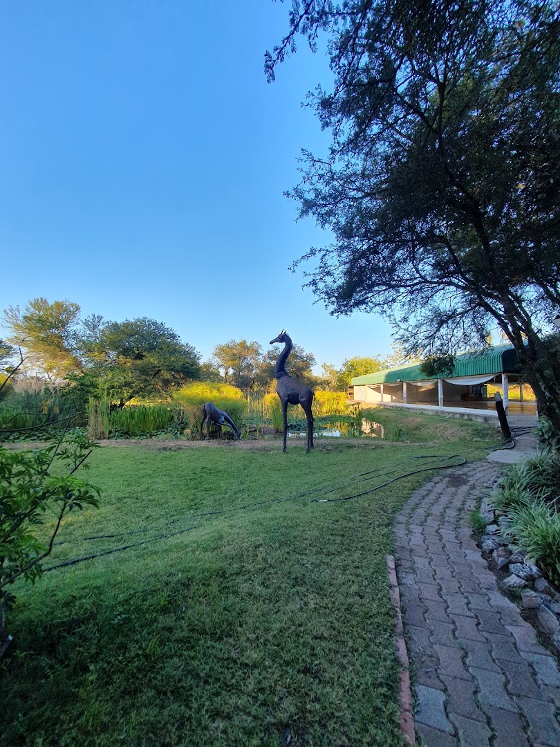 Southern Cross Estate Restaurant: pleasant restaurant outdoor grounds
